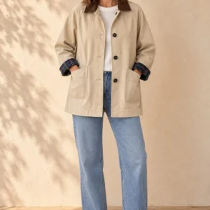 Chaqueta beige de algodón con cuello de pana